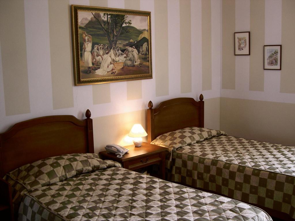 Hotel Piccolo Mondo บูคาเรสต์ ห้อง รูปภาพ